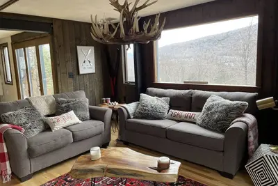 Image de 4 bedroom 3 bathroom home on Black Mountain 5 minute walk to Loon Mountain