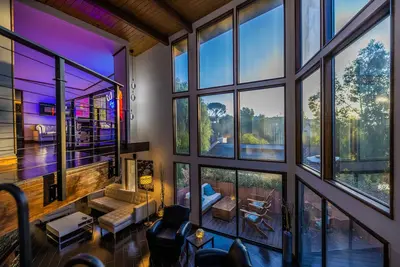 Image de Luxury Box Canyon House Hot Tub, Hiking Trails, Ev Charger, Close to Restaurants