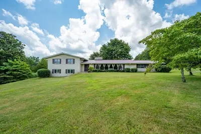 Image de Riders Base, Hot Tub, Privacy, Pool Table, Firepit, Huge yard, 14 miles to Helen