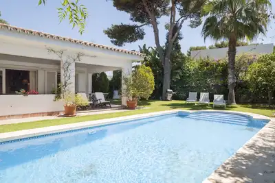 Image de Beautiful one floor villa in Los Monteros with private pool.