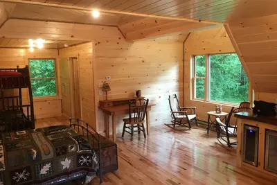 Image de Upstate New York retreat nestled between Adirondacks and Tug Hill Plateau.