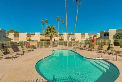 Image de Walkable Old Town has Heated Pools, close to hiking + golf and is Dog Friendly!