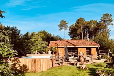 Image de Maison atypique au cœur de la forêt des Landes