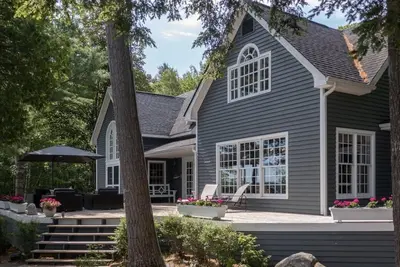 Image de Executive Lake Muskoka Island Cottage/Boathouse for Rent
