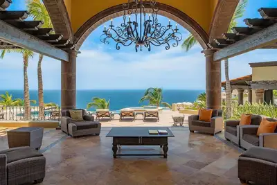 Image de Villa spectaculaire de los Suenos, 8 chambres à coucher, vue imprenable à Pedregal
