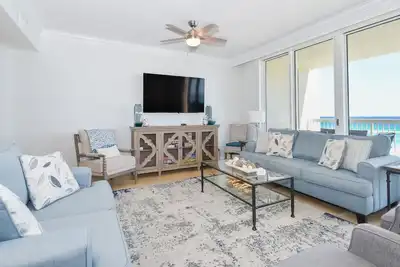 Image de Updated Beachfront Condo w/ Easy Beach Access at Silver Beach Towers! 🌊☀🌴