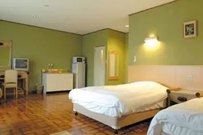 Image de All hotel nonsmoking Force room 4 people use / Ishigaki Okinawa