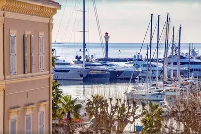 Image de Cannes : Félix faure, bel appartement lumineux en centre ville avec balcon