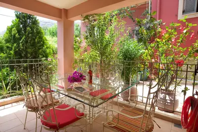 Image de Villa Dioni, Stamoulis villas at the heart of the island