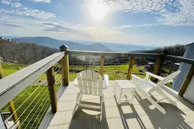 Image de An All Season Resort- Serenity Above the Clouds