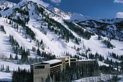 Image de Prime Winter 2021 Snowbird Cliff Club Crest Ski Condo Fr 1/29/21 - Fr 2/5/21