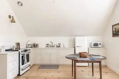 Image de Homestead Barn Loft: Tesla Chargers