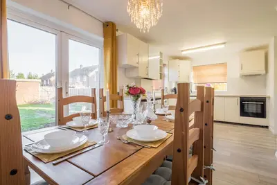 Image de Premium Character Home w/Parking & Self Checkin near L&D Hospital, Cul De Sac