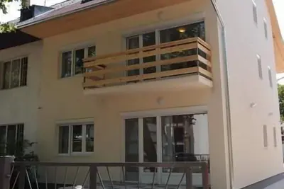 Image de Maison de vacances Siófok pour 14 - 24 personnes avec 9 chambres à coucher - Maison de vacances