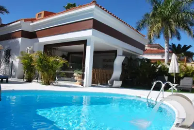 Image de Apartment With Large Terrace: Free Wifi 24h, Swimming Pool, Yacuzzi, Parking