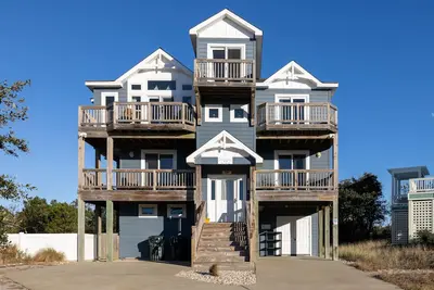 Image de Stella Maris: 5 Master Suites, Private Pool, Monteray Shores Community