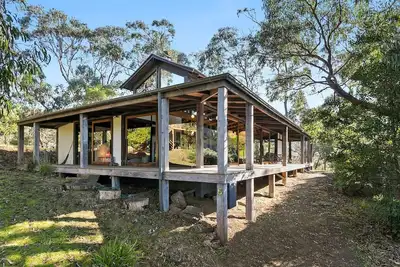 Image de Dridan House - Stunning beach home featuring the best of ocean and bush