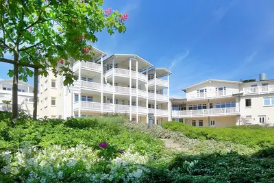 With sea view and balcony, use of swimming pool and sauna - Sea view apartment 48