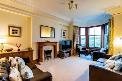 Image de Pass the Keys | Beaufort House looking onto Golf Course
