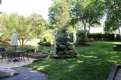 Image de Located in the heart of downtown Chatham, this gem offers an easy walk to everything.