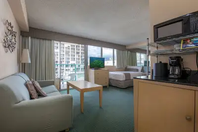 Image de Aqua Aloha Surf Waikiki 1108 Deluxe Studio with Lanai and Partial City Views
