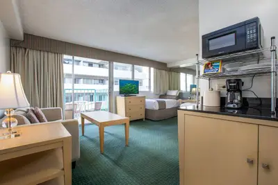 Image de Aqua Aloha Surf Waikiki 505 Deluxe Studio with Lanai and Partial City Views