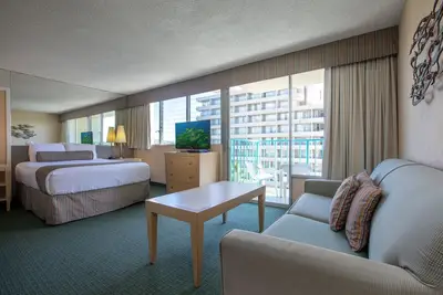 Image de Aqua Aloha Surf Waikiki 811 Deluxe Studio with Lanai and Partial City Views