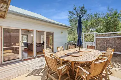 Image de Portsea family home, Games room, Expansive deck (sleeps 8)