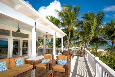 Image de Custom-Built Oceanfront Caribbean Home w\/ Incredible Ocean & Sunrise Views