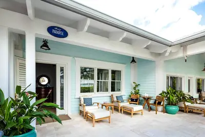 Image de Oceanfront Home w\/ Patio, Kitchen, & WiFi - Steps to Marina & Activity Center
