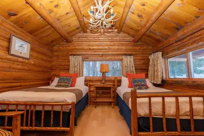 Image de Beautiful River Side Ranch Cabin. Sauna, bar, lodge, and game room. Cabin 2