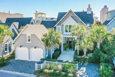 Image de Ready for Spring and Summer at the Beach? Gorgeous Watersound home with pool!