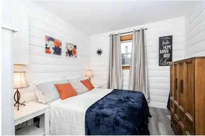 Image de Cozy Cabin Getaway in St. Malo - Cabin 16