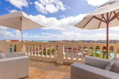 Image de Fishing Lodge 2bdr apartment private terrace!