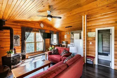 Image de Peaceful, Whimsical Retreat - Cabin 17