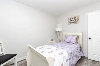 Image de Beautiful Tranquil Stay Near the Water - Cabin 11