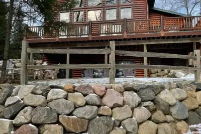 Image de Hideaway Pines- Wooded Lakefront Seclusion on 3 Acres