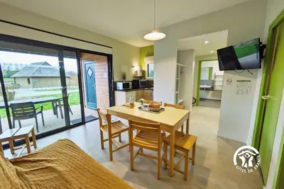 Image de Chalet de pêche avec ponton privatif, 2 chambres, proche commodités et activités pour enfants
