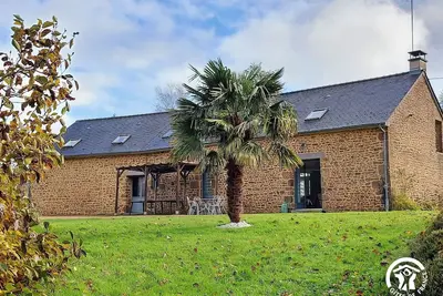 Image de Gîte familial avec parc arboré, étang de pêche, proche commerces et attractions, pour 12-15 pers.