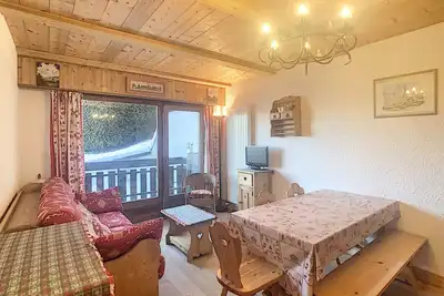Image de Studio cosy avec cabine, pied des pistes à Combloux, balcon, casier à skis, équipements modernes