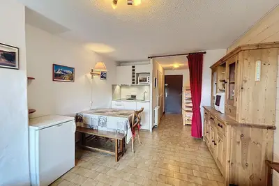 Image de Studio cosy pour 4 pers. , proche pistes Combloux, balcon ouest, ski, tennis!