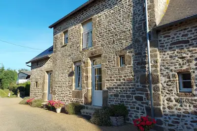 Image de Gîte de charme avec jardin clos et activités familiales en Mayenne