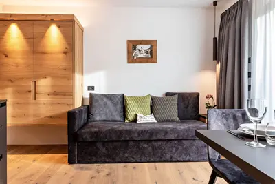 Image de Appartement de charme \"Bullaccia\" près de Seiser Alm avec vue sur les montagnes, terrasse et Wi-Fi.