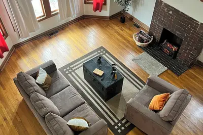 Image de Open AiR House Detroit- Big, Bright Loft in Motown