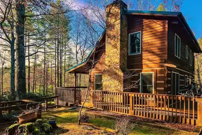 Image de Real Log Cabin-Private Setting-Gated Community-Easy Access