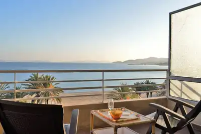 Image de Appartement T2 climatisé, terrasse, plage à 3 couchages