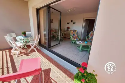 Appartement Lumineux à Mayenne avec Balcon, Garage et Équipements pour Bébé