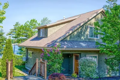 Image de Water’s Edge Luxury Cottage