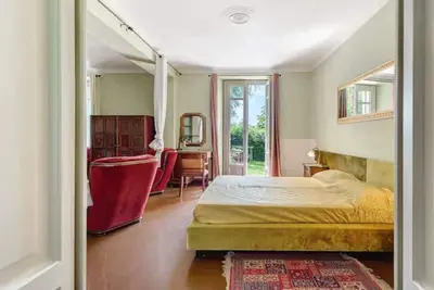 Image de Family Suite with fireplace and terrace in old villa with park- Lake of Varese