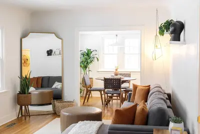 Image de Light and Bright Manito Park Bungalow